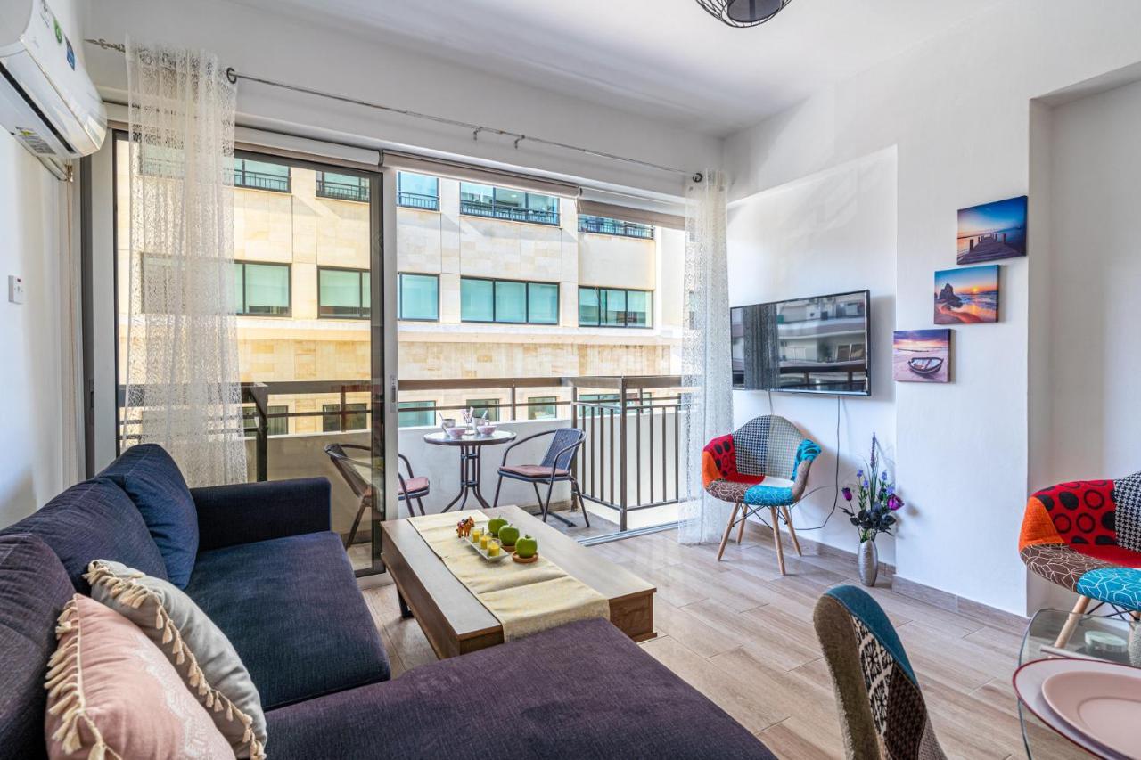Berries 1-Br Apt In لارنكا المظهر الخارجي الصورة