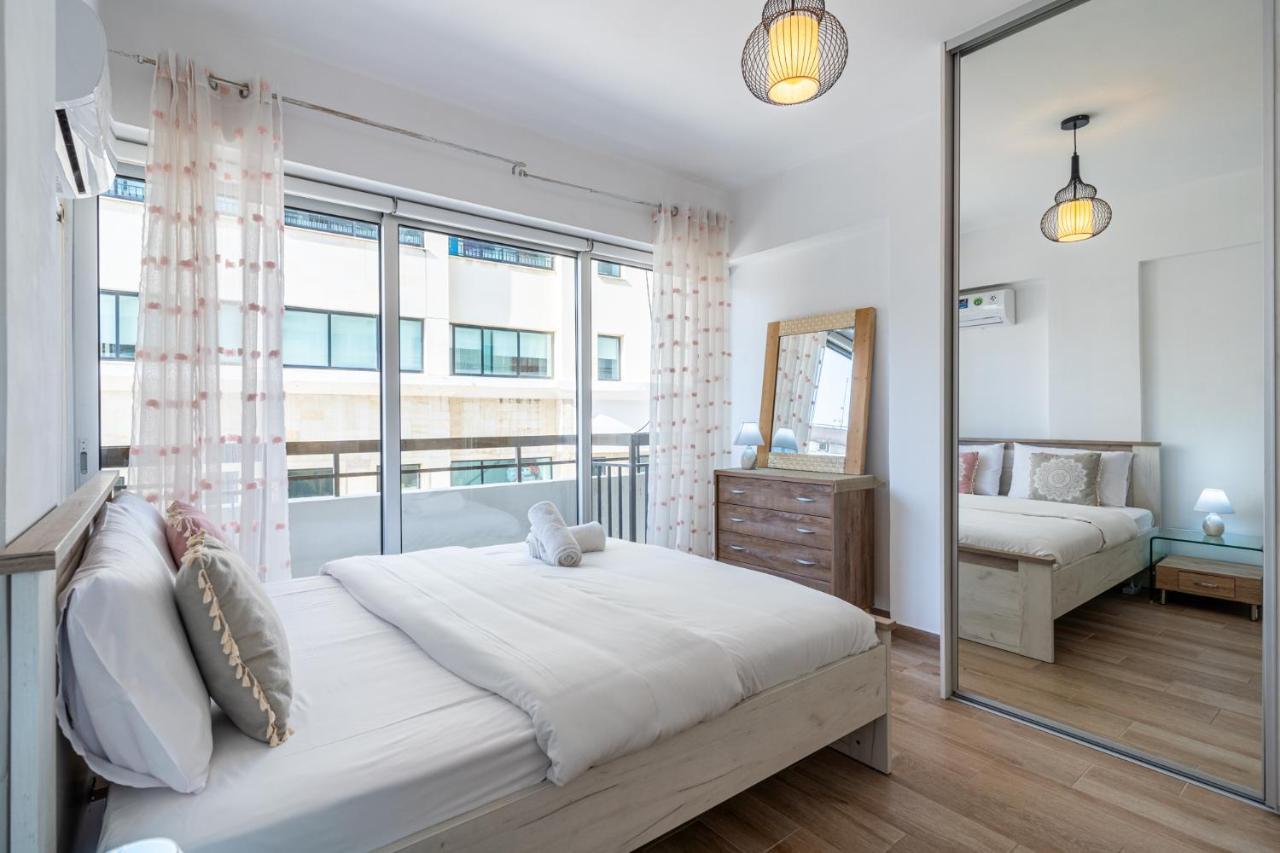 Berries 1-Br Apt In لارنكا المظهر الخارجي الصورة